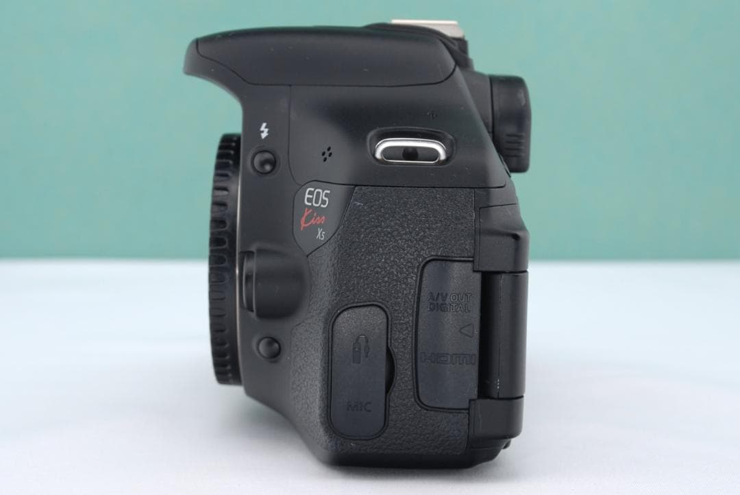 ☘️手ぶれ補正レンズ✨️ Canon Kiss X5 一眼レフ バッグ付 初心者