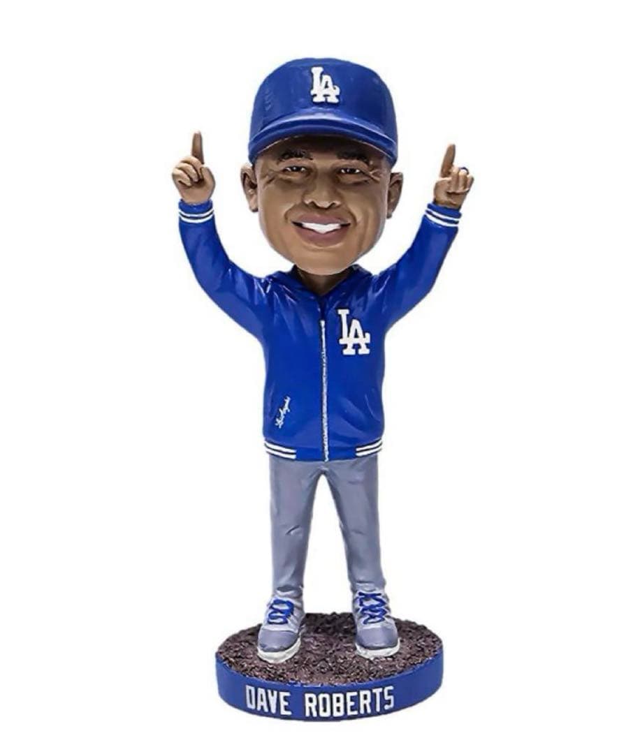2025年4月26日特典 ロサンゼルス ドジャース デイブ・ロバーツ監督 人形