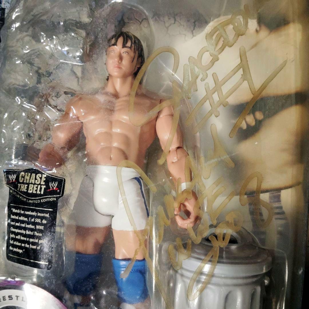 スポーツ 2008.WWE/FUNAKI Autographed Figure.