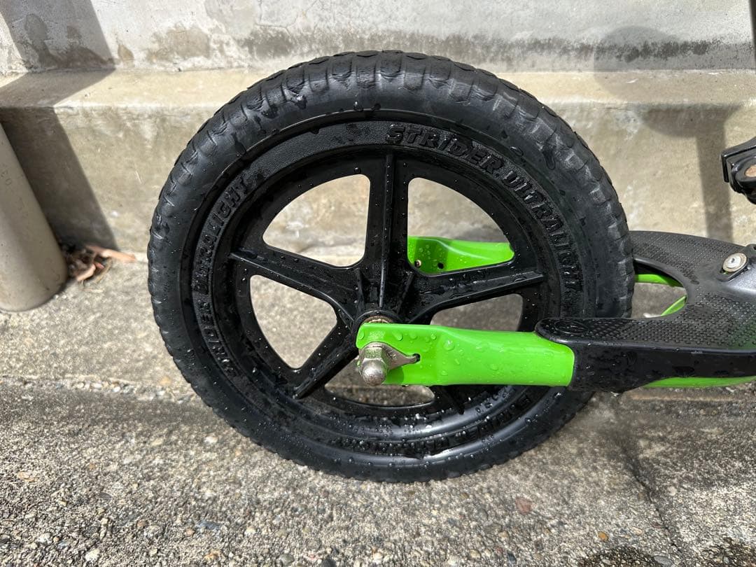 [引取限定 名古屋市] STRIDER 12 Sport グリーン 正規品 中古