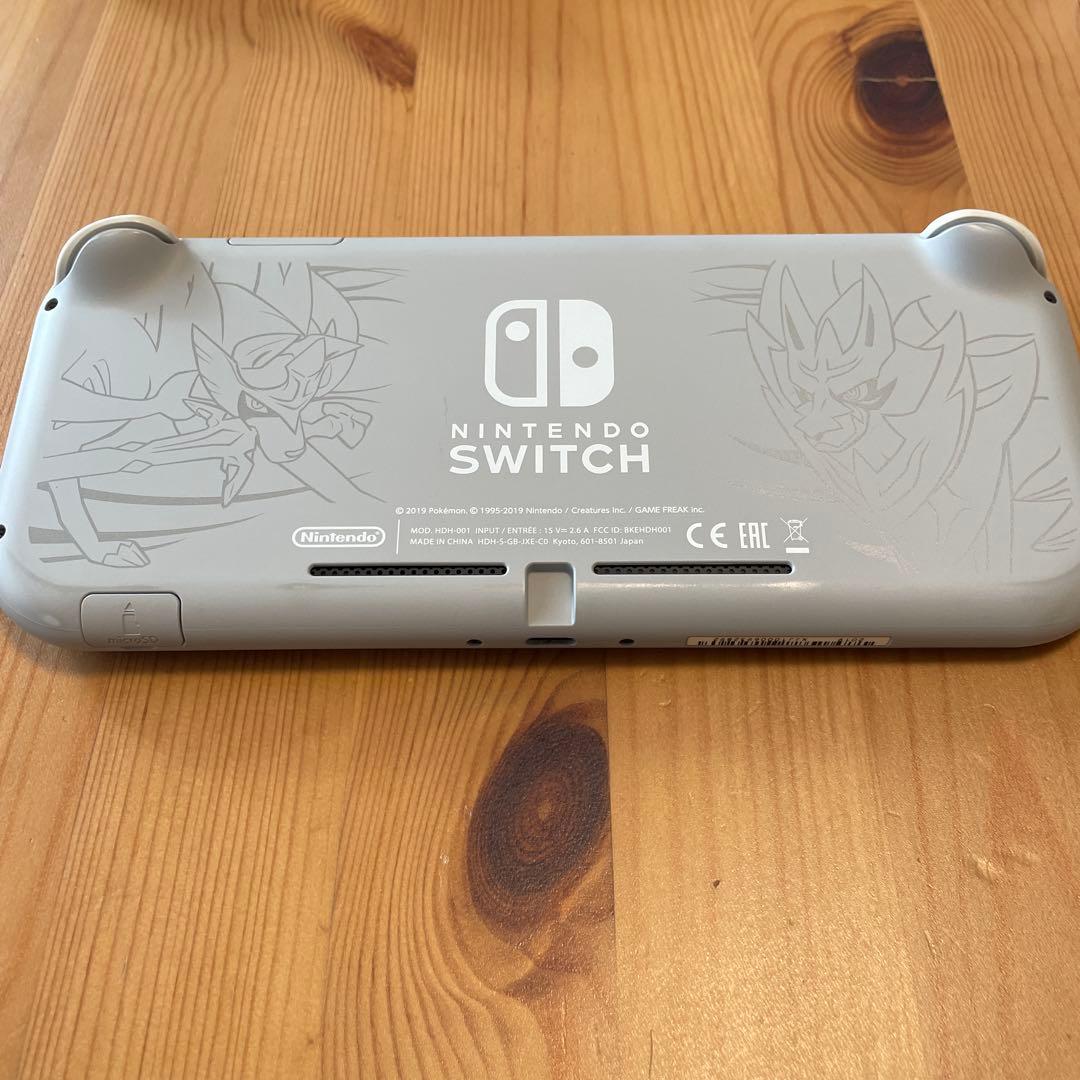 Nintendo Switch Lite 本体　ザシアン　ザマゼンタ