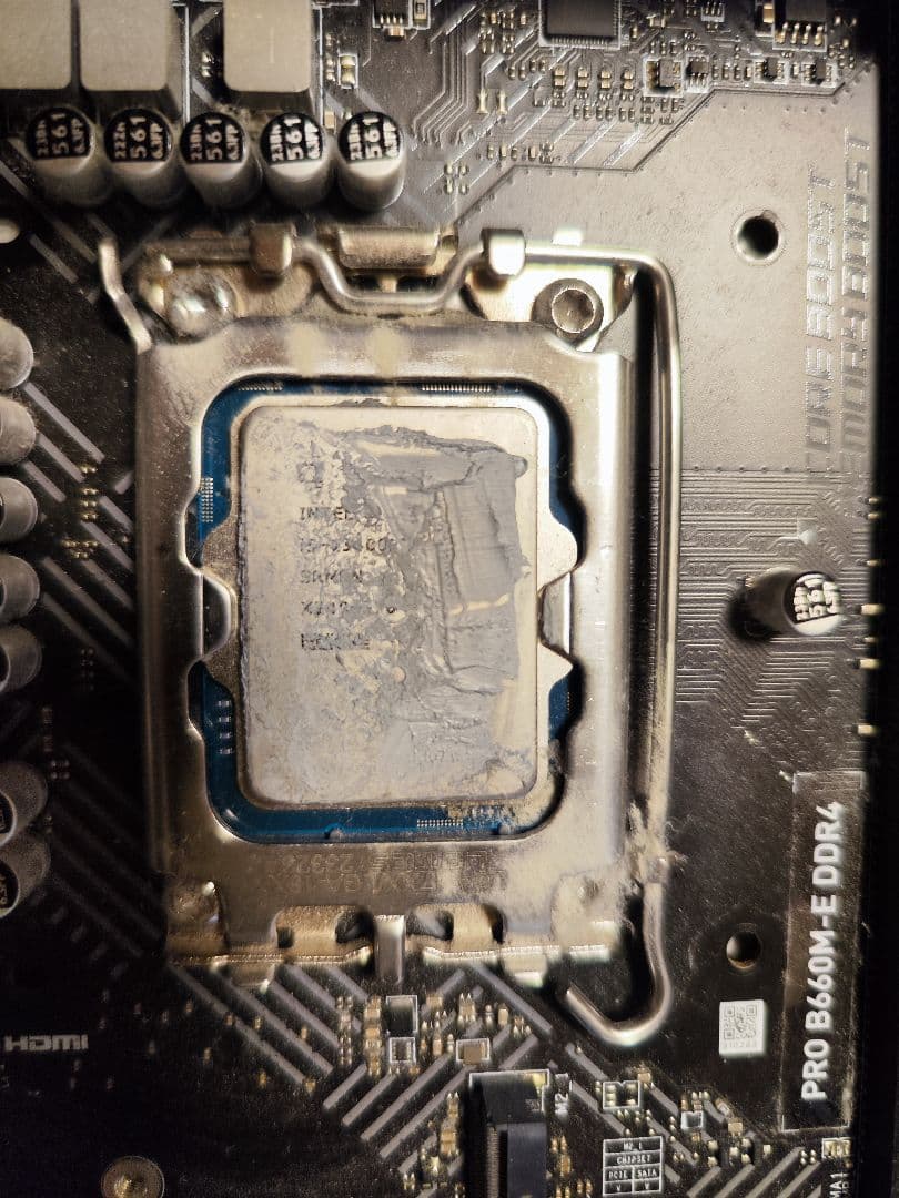 i5 13400fとマザーボード