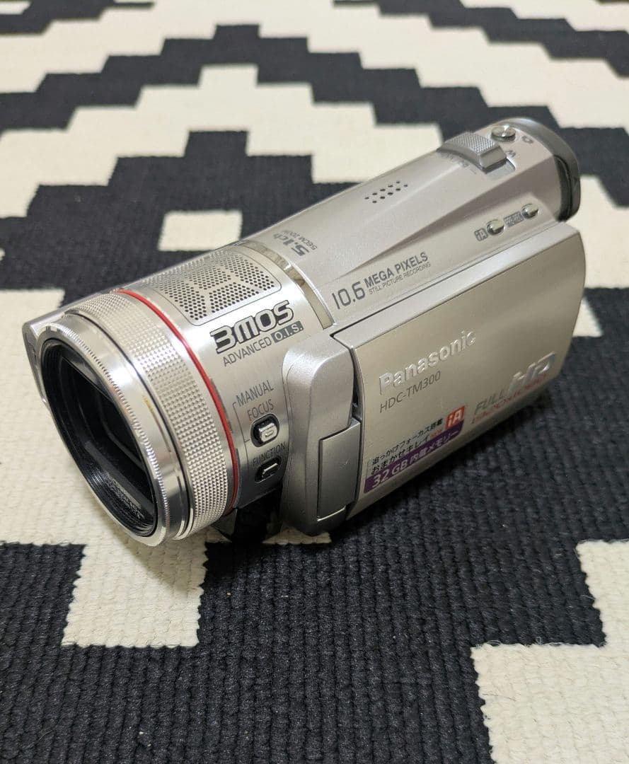 HDC-TM300　デジタルハイビジョンビデオカメラ　Panasonic