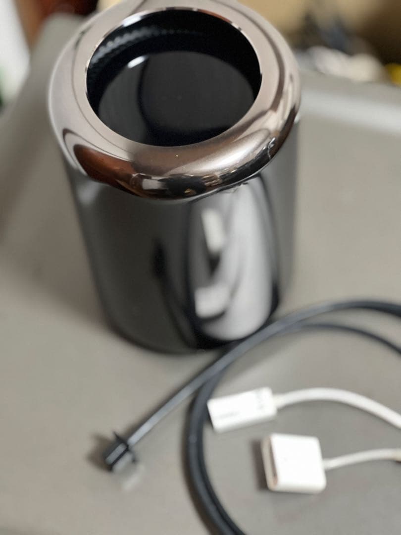 Mac Pro 2013 10Core/32GB/1TB 初期化済