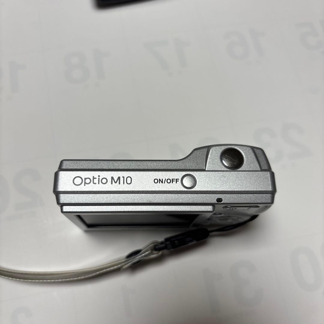 【極美品】PENTAX Optio M10 オールド デジカメ　単三電池使用