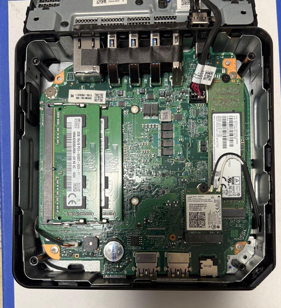 ジャンクASUS MINIPC i7 第8世代 メモリ4GB SSD 128GB