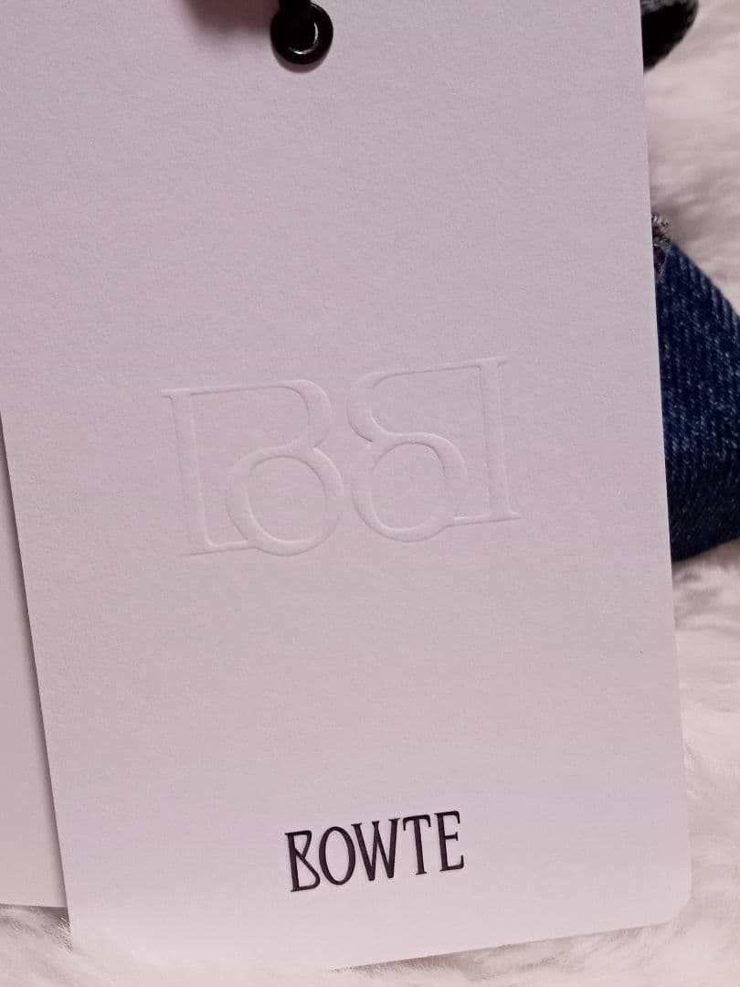 BOWTE ブルー ストレートデニム