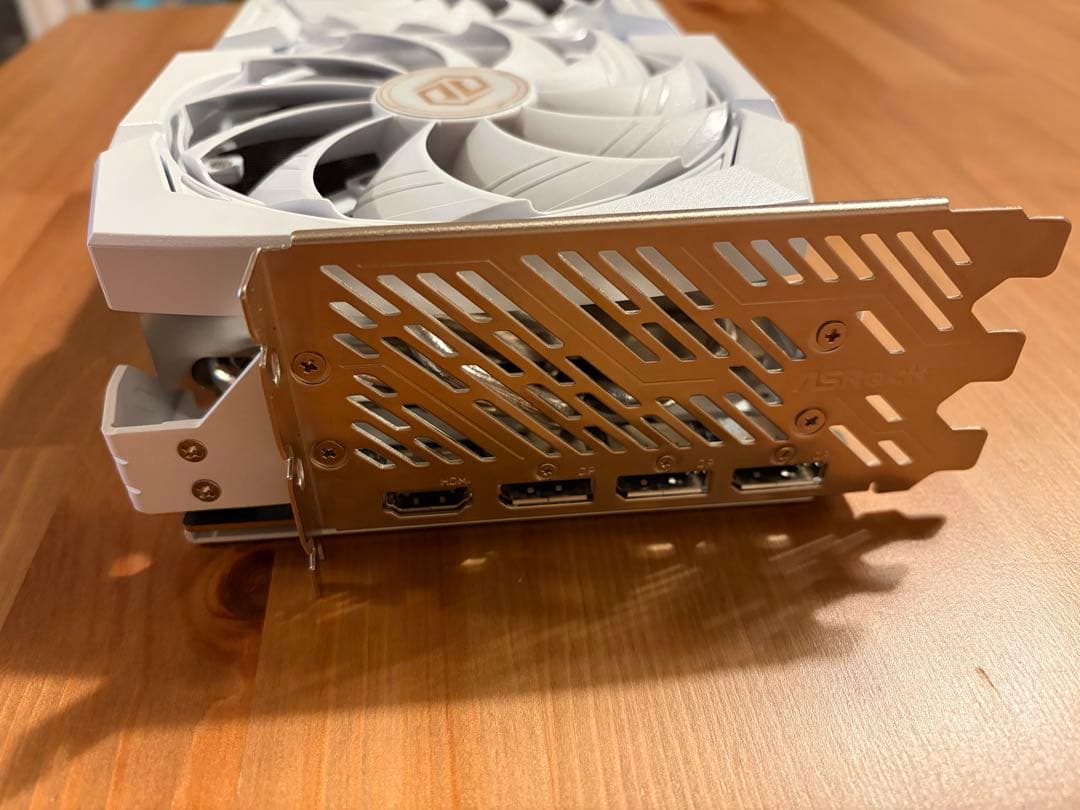 【最終価格】Radeon RX 7900XTX Taichi White