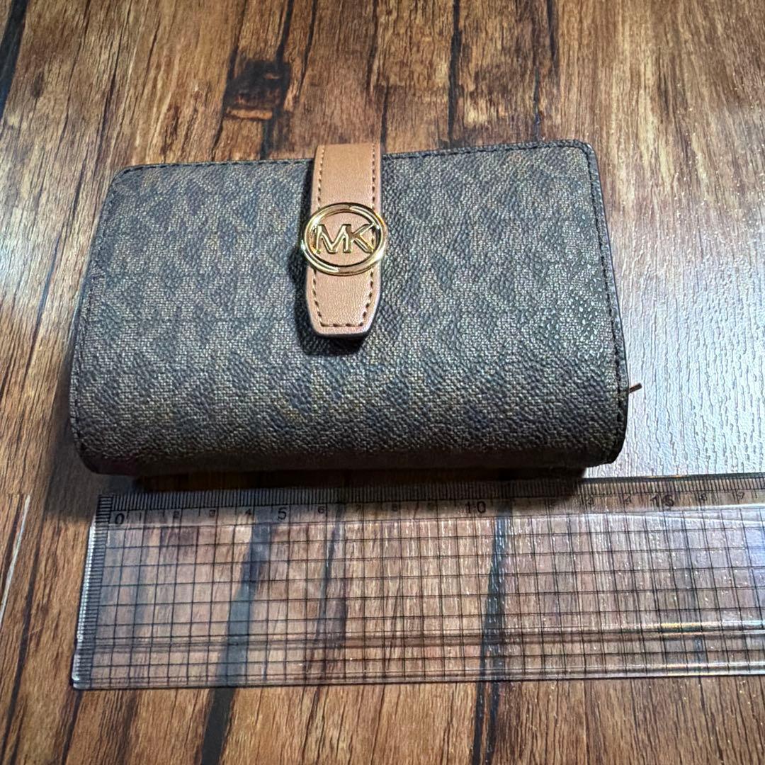 ｛新品同様｝MICHAEL KORS 二つ折り財布 ブラウン