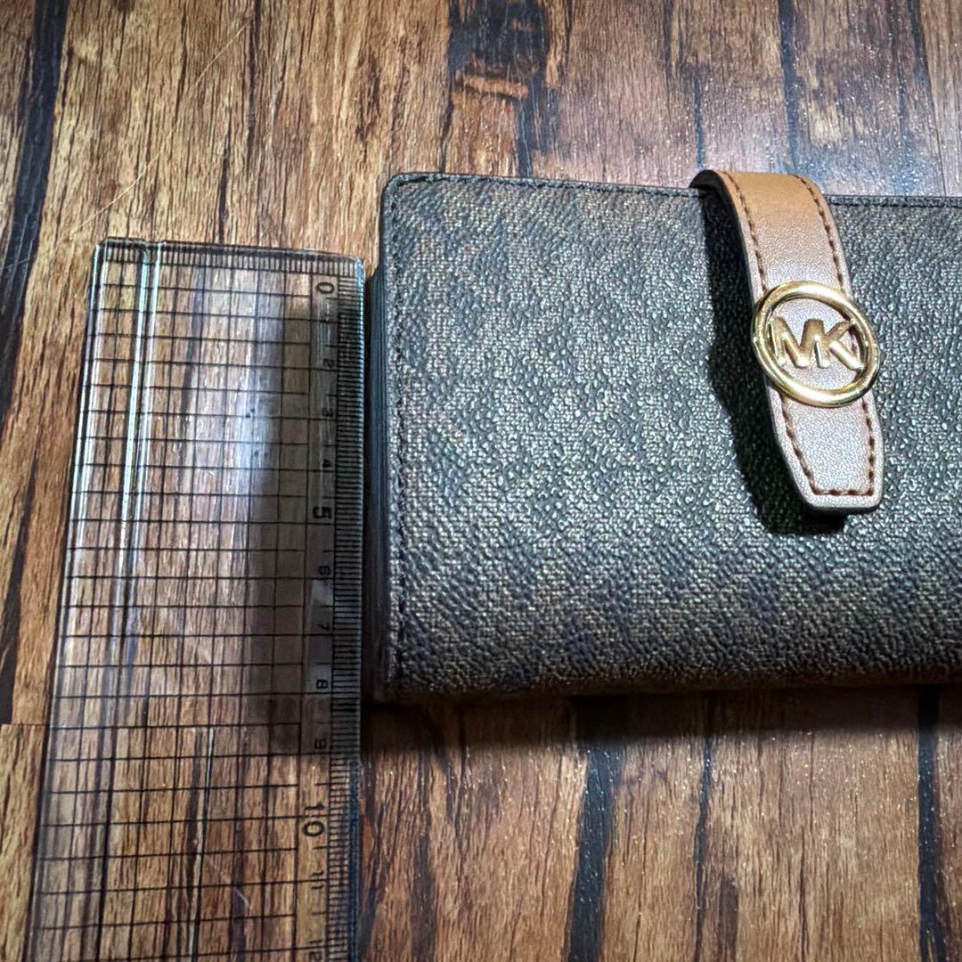 ｛新品同様｝MICHAEL KORS 二つ折り財布 ブラウン