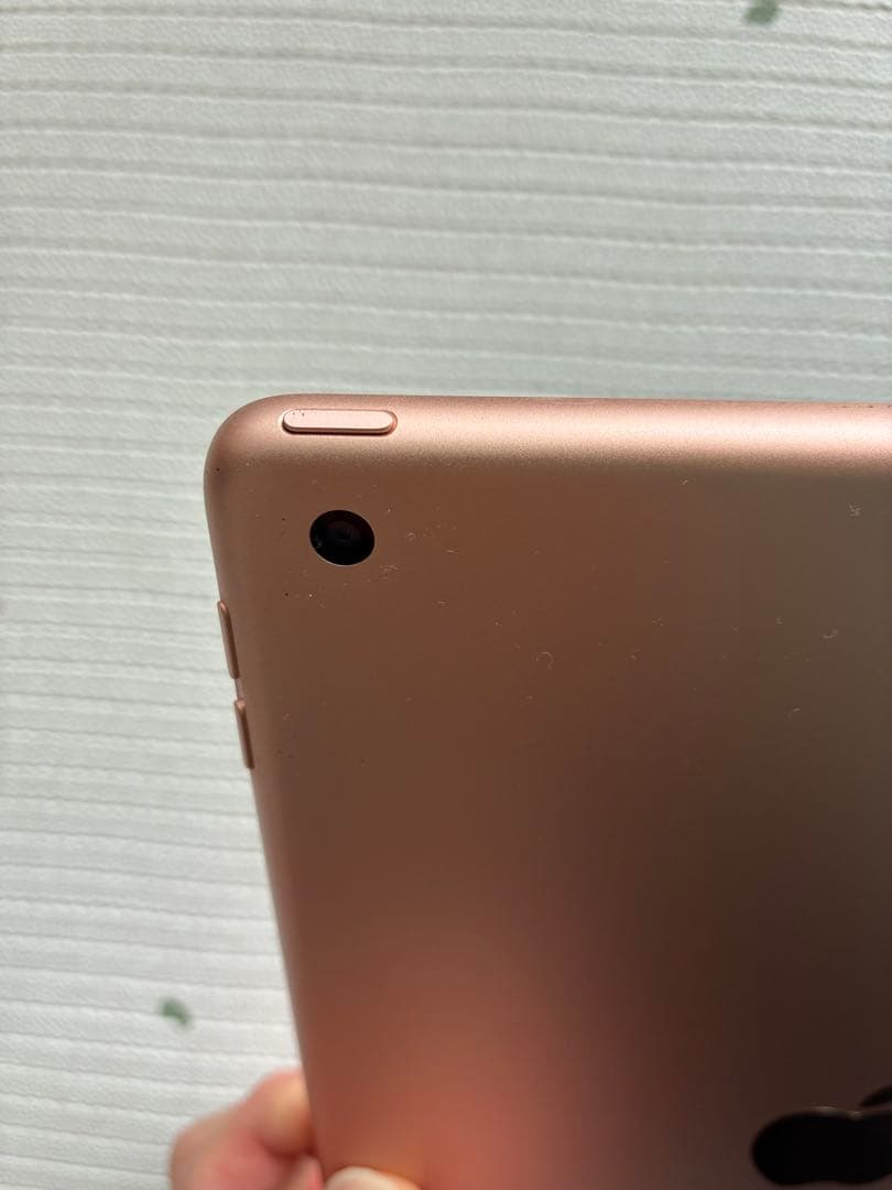 iPad8 第8世代　本体　ゴールド　箱付き　美品