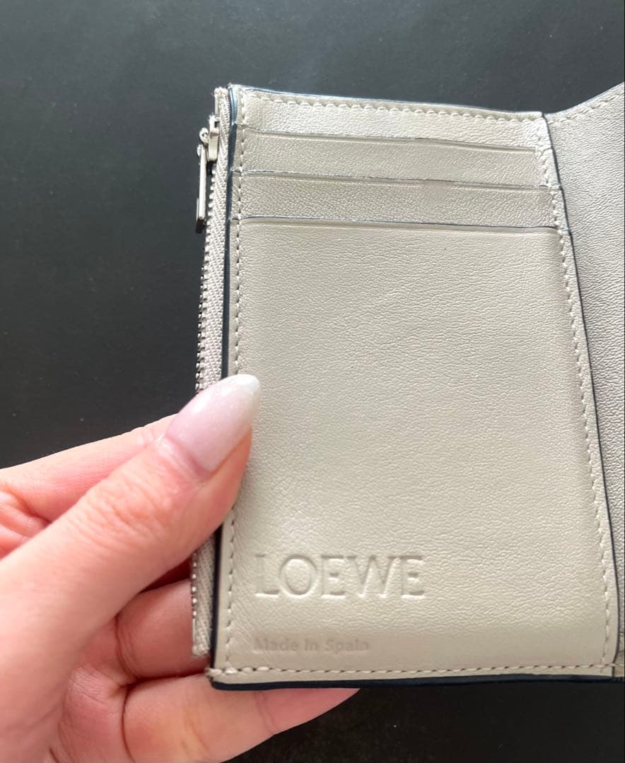 ロエベ　バーティカルウォレットスモール　ローズマリータン 美品
