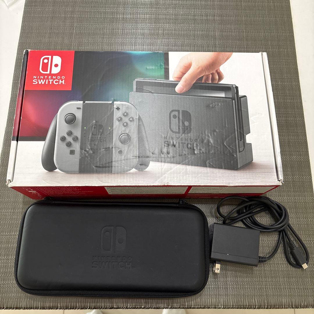 n*.様 Nintendo Switch フルセット ブラック 充電器、本体ケー