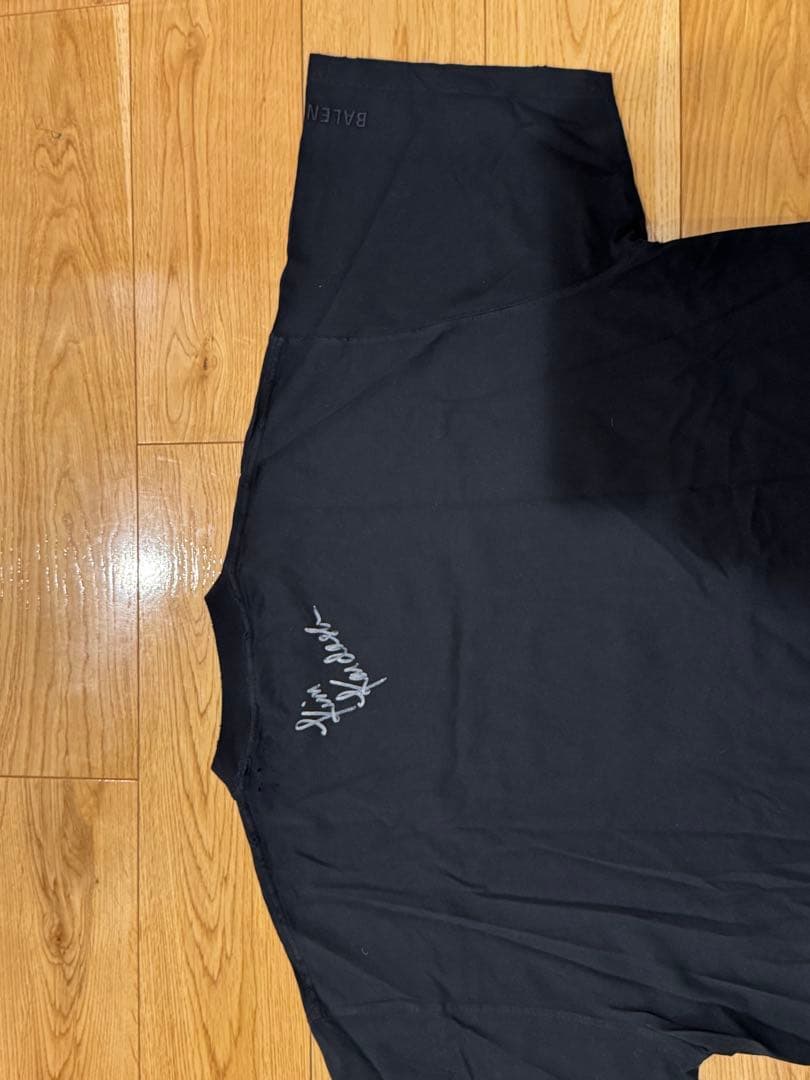バレンシアガ　キムカーダシアン　Tシャツ　試着のみ