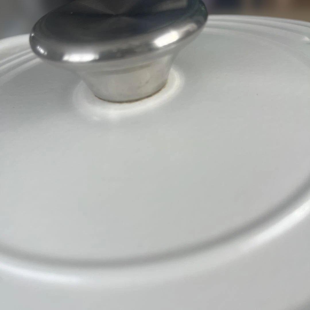 LE CREUSET ココット・ロンド 24㎝ ホワイト