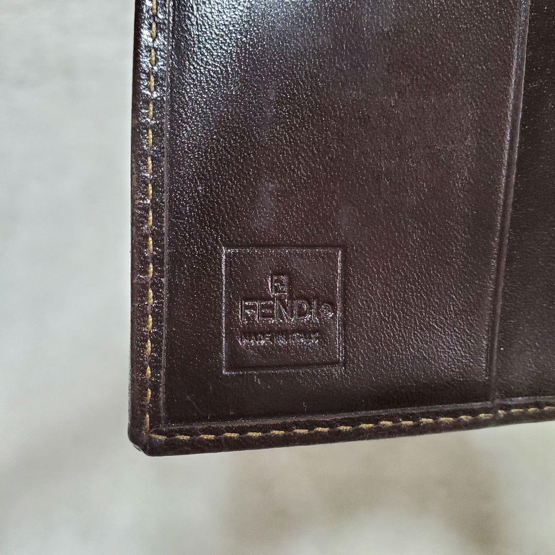 FENDI　フェンディ　二つ折り財布　財布　ズッカ柄　ブラウン