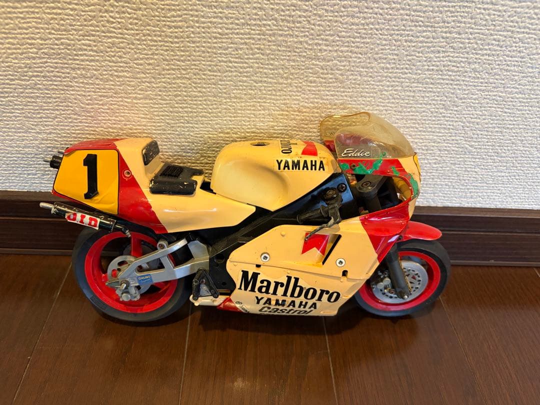 京商1/8グランプリレーサー　マルボロ　ヤマハ　YZR500 動作未確認