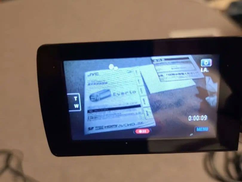 JVC Everio GZ-HM670 ビデオカメラ 本体　光学40倍ズーム