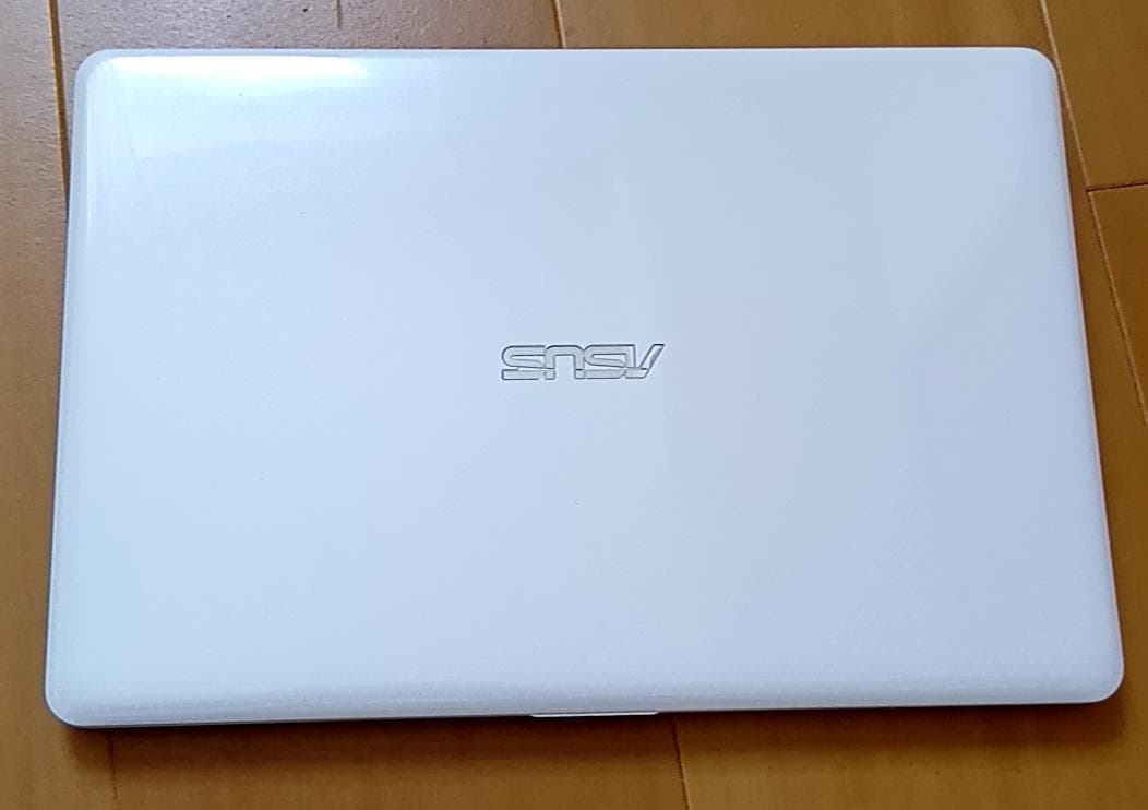 【動作品】ノートパソコン ASUS E203NA（ChromeOS付)