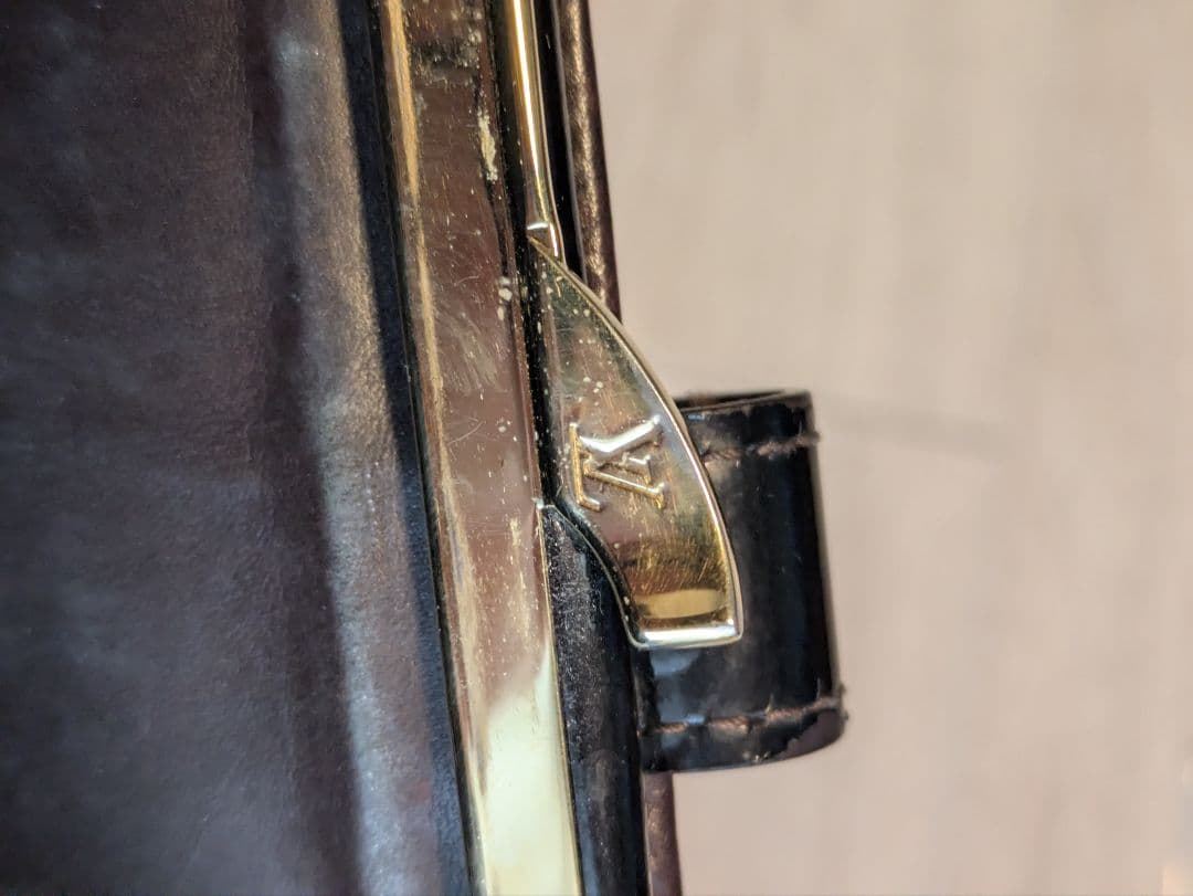 Louis Vuitton エナメル　二つ折り財布