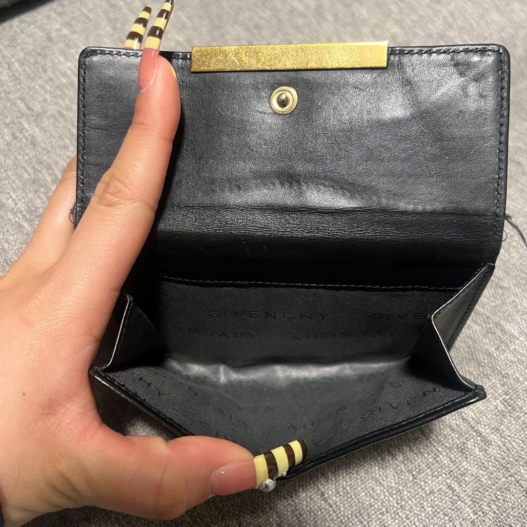 Givenchy ブラック 折り財布 お値下げしました！