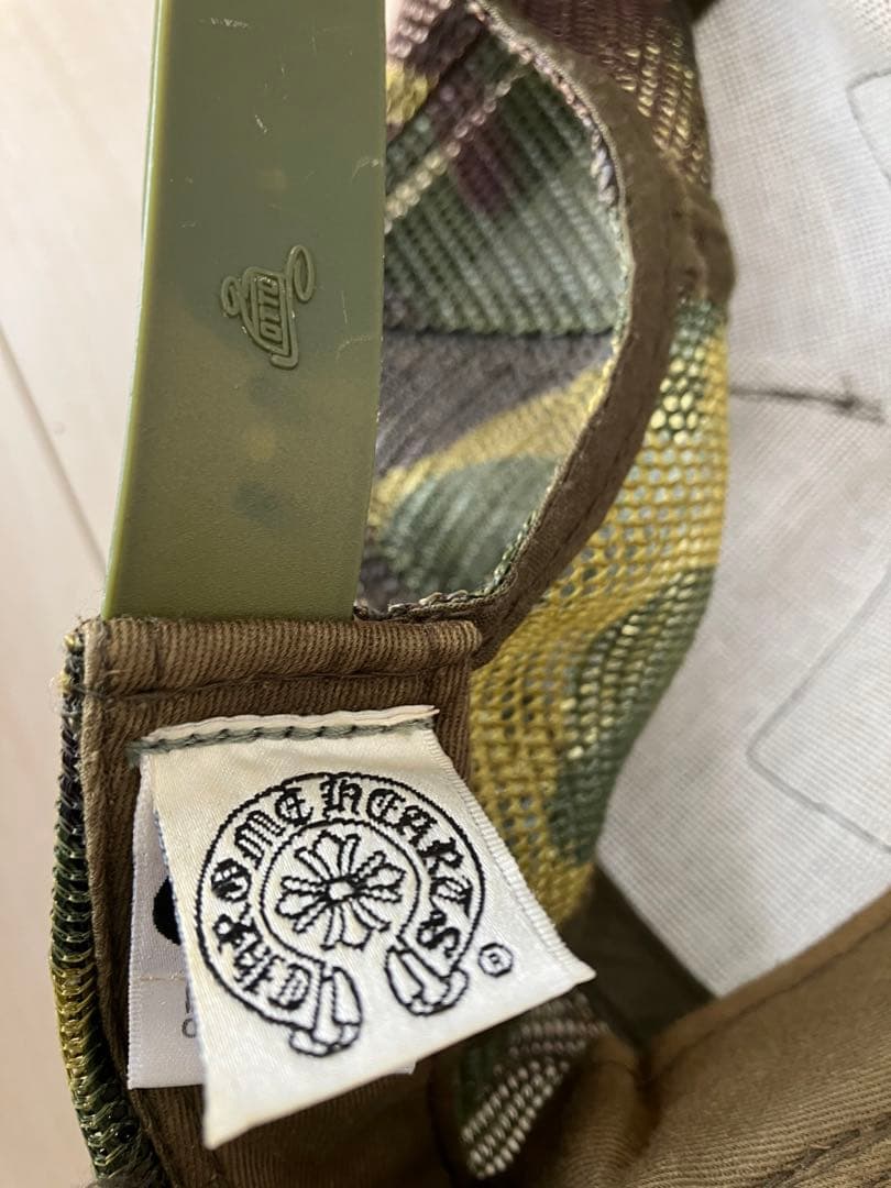 CHROME HEARTS 迷彩トラッカーキャップ