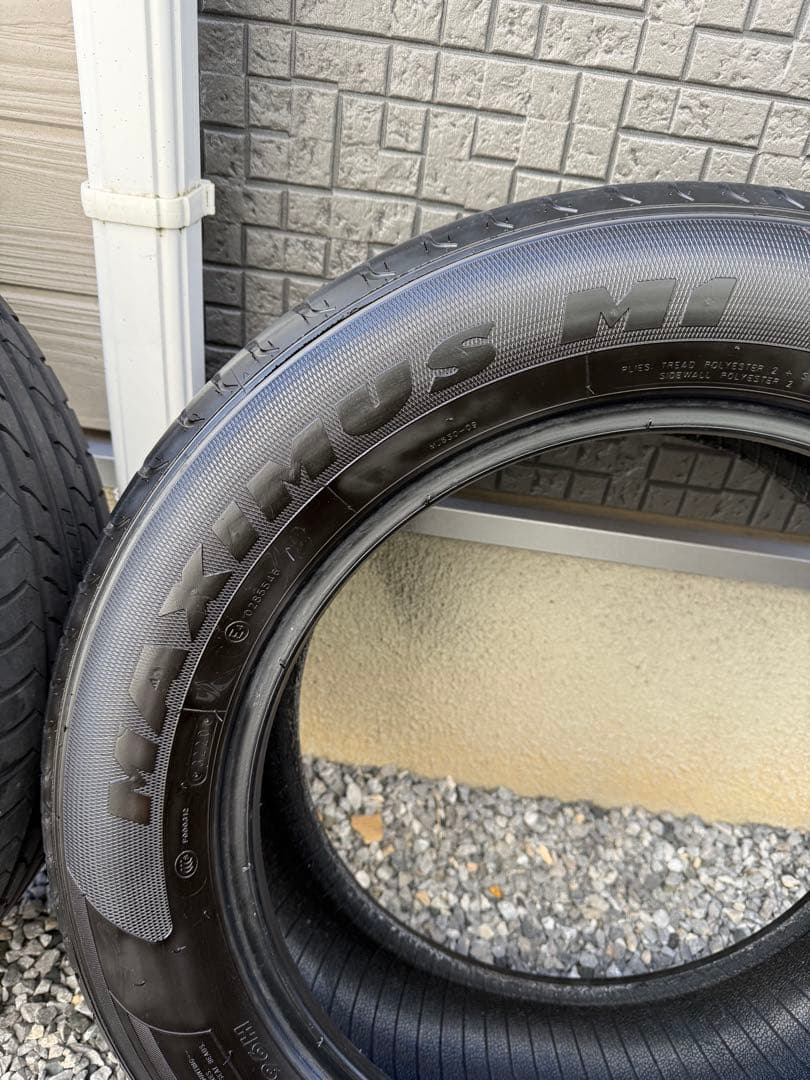Maximus 215/60R17 タイヤ 4本セット