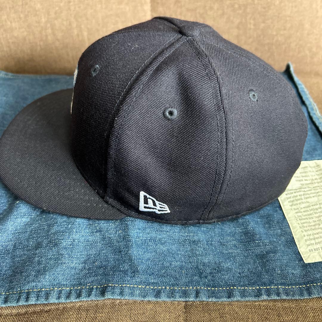 Supreme 紺色ベースボールキャップ