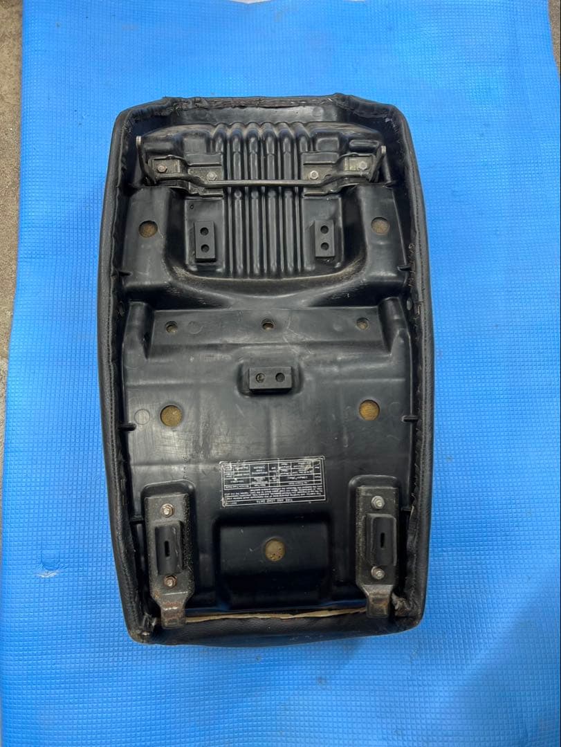 81年式KZ1000J純正シート