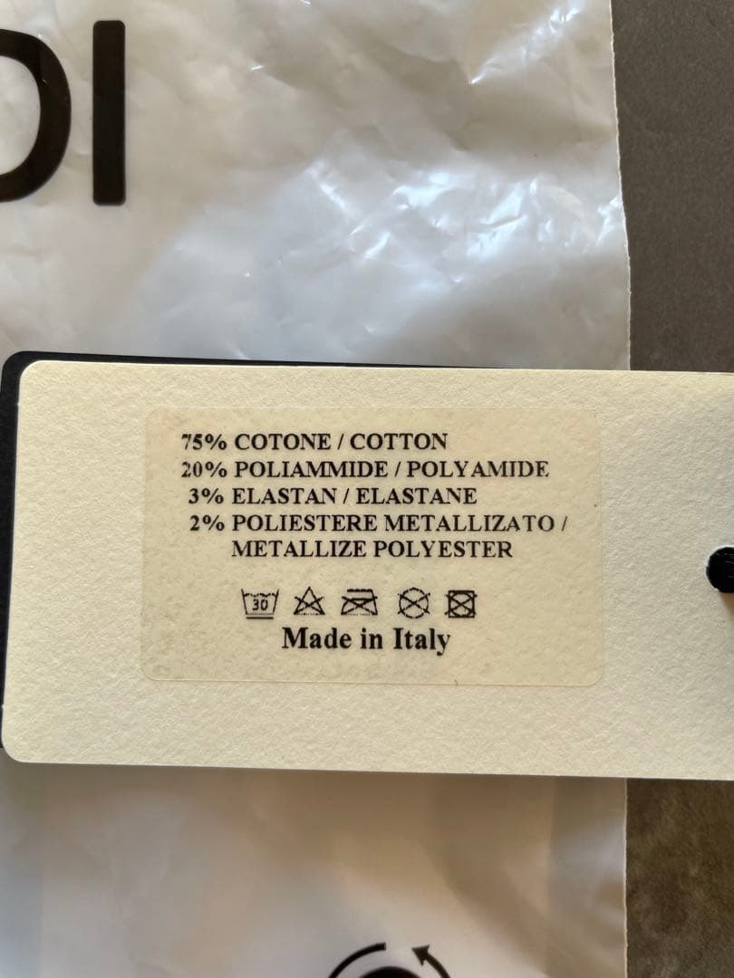 FENDI & VERSACE (FENDACE) ブラック ロゴソックス　新品
