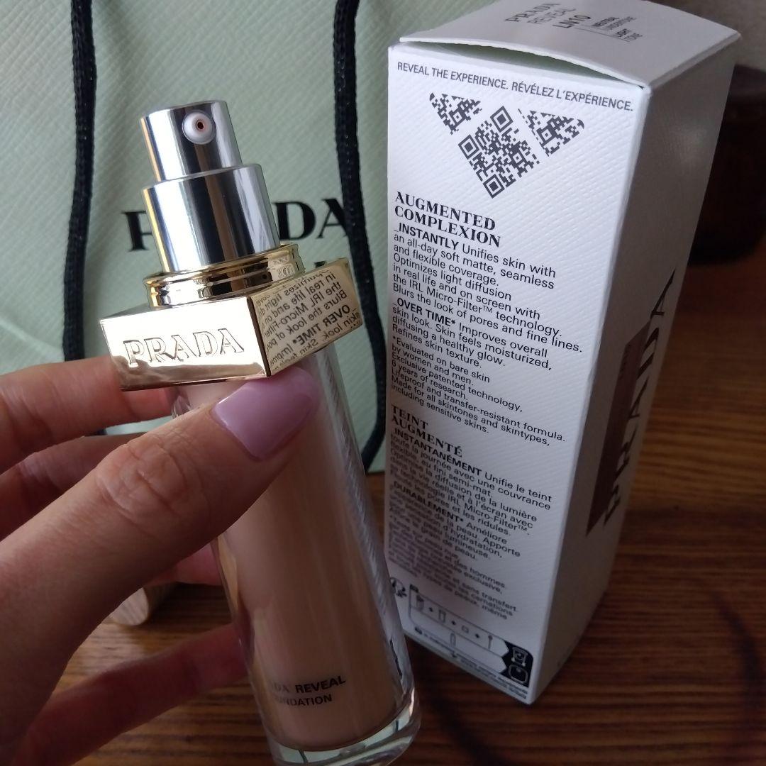 ファンデーション PRADA REVEAL FOUNDATION LN10
