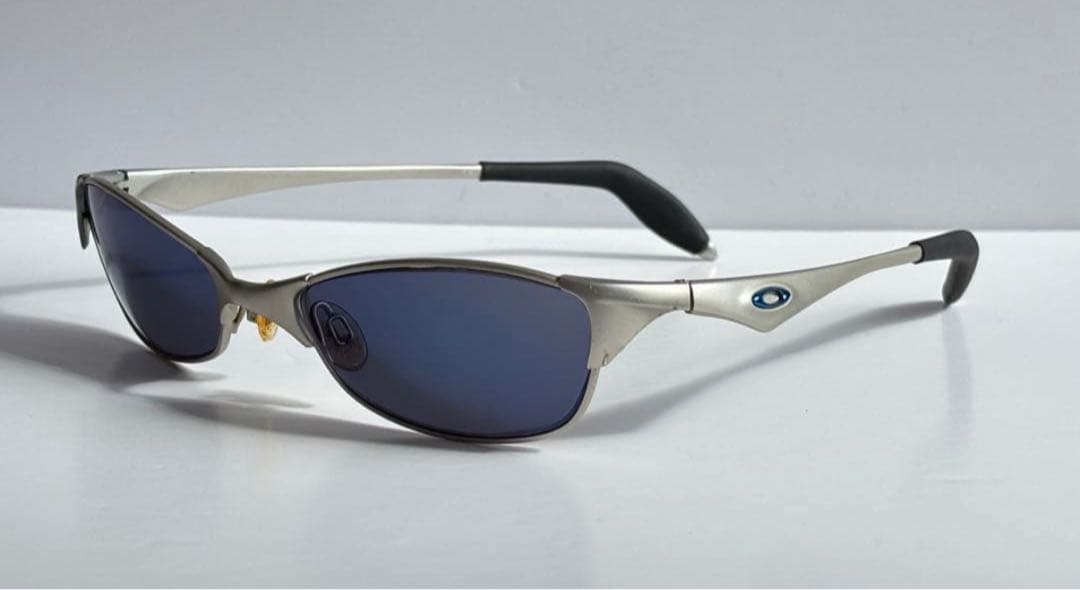 Oakley スポーツサングラス シルバー