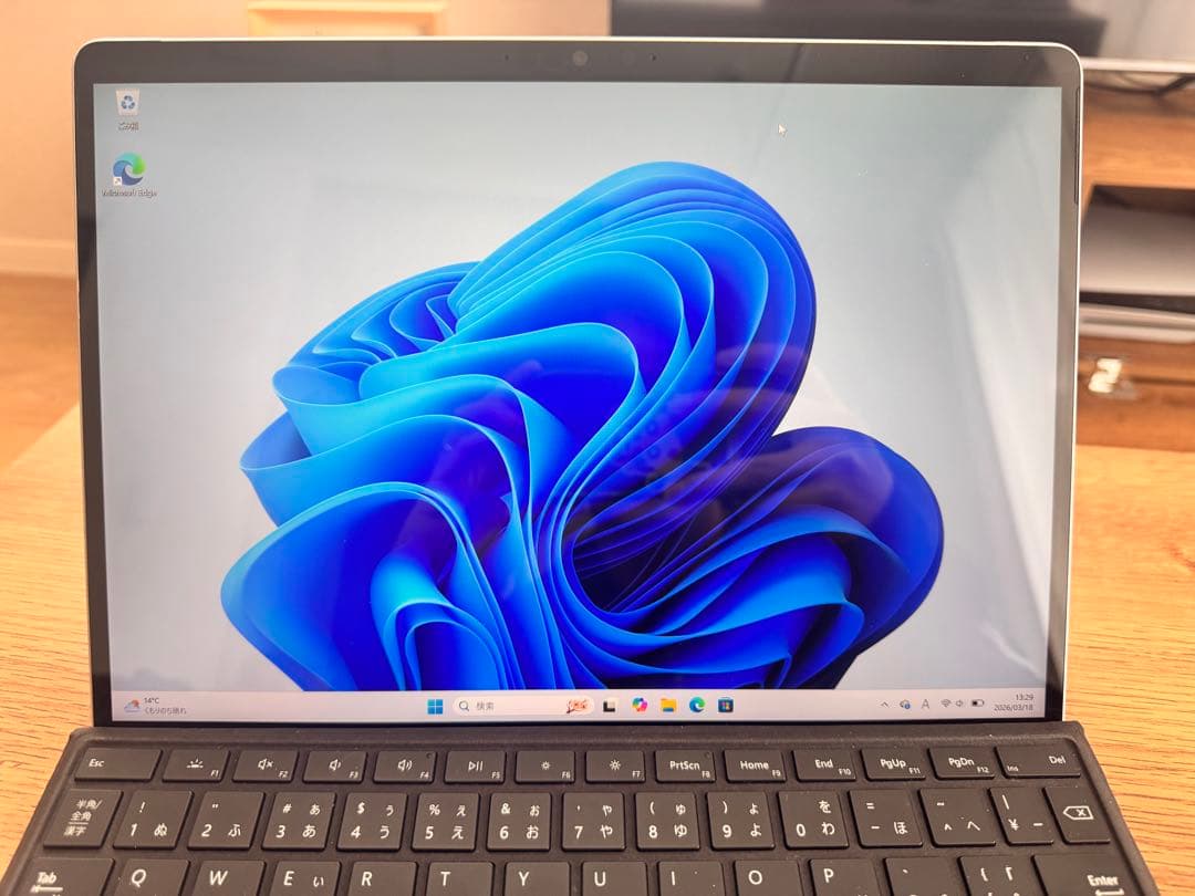 Microsoft Surface Pro8 13インチ※充電ケーブル追加