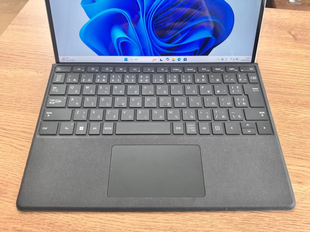 Microsoft Surface Pro8 13インチ※充電ケーブル追加