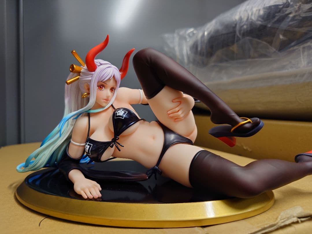 ワンピース　ヤマト　水着（黒）ガレージキットフィギュア　完成品　キャストオフ