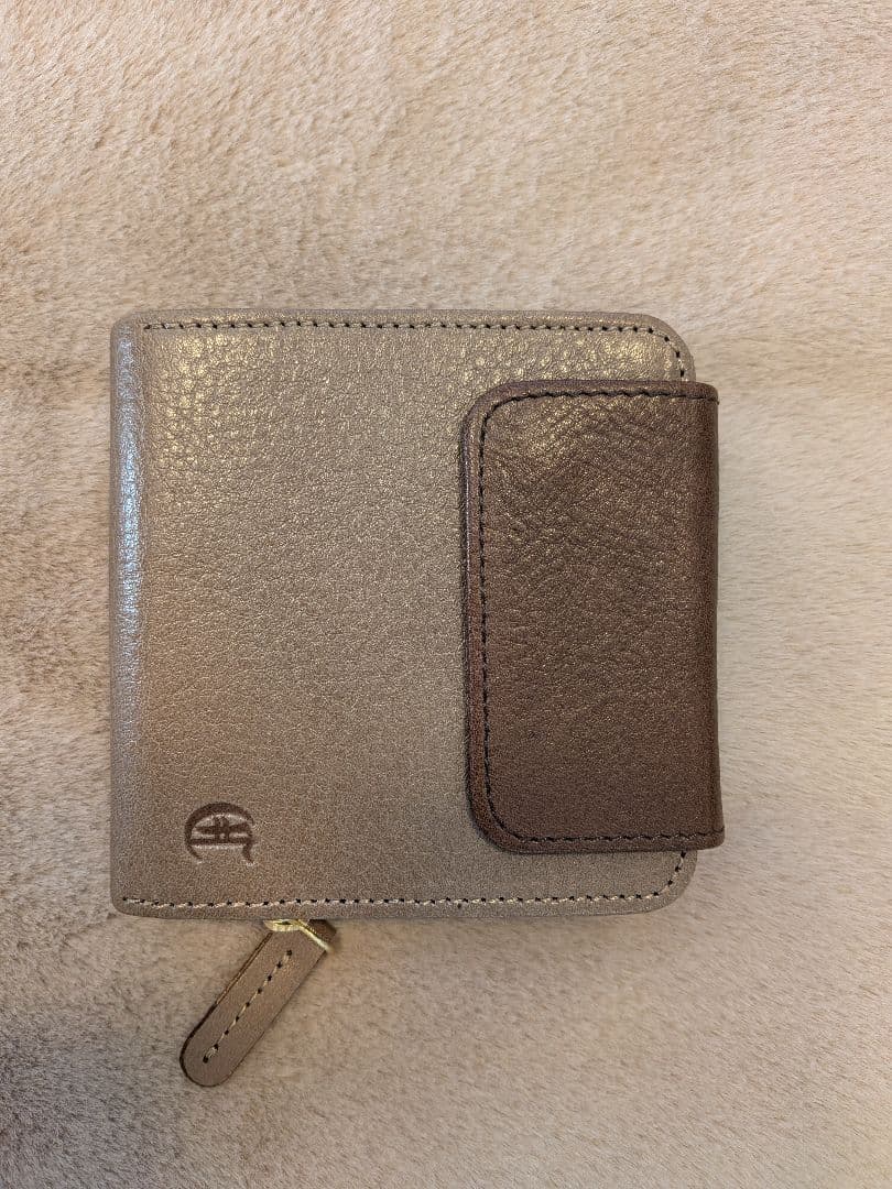 値下げ最終　CLEDRAN ベージュ 二つ折り財布