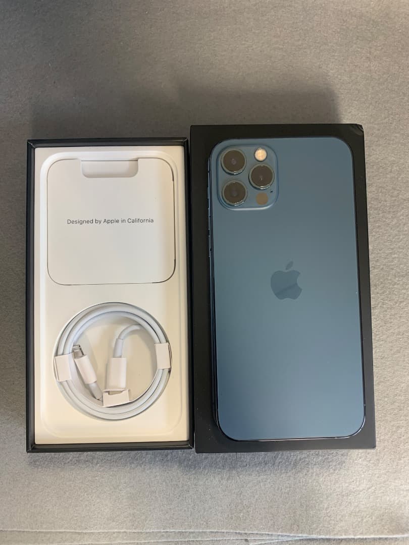 超美品　国内版　SIMフリー　iPhone12 Pro 256GB