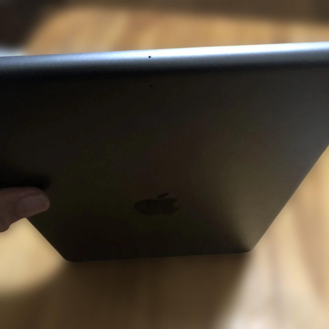 ★傷無しiPad 第9世代Wi-Fiモデル（グレー）