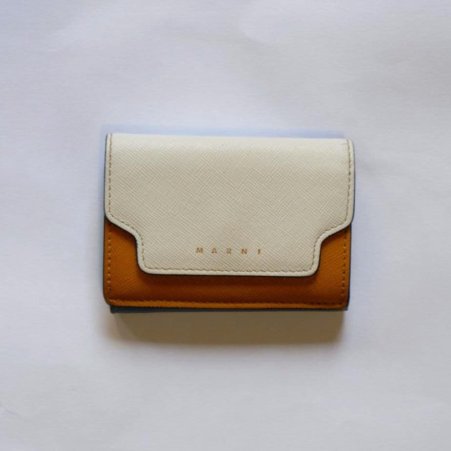 MARNI サフィアーノレザー 三つ折り財布 ベージュ イエロー