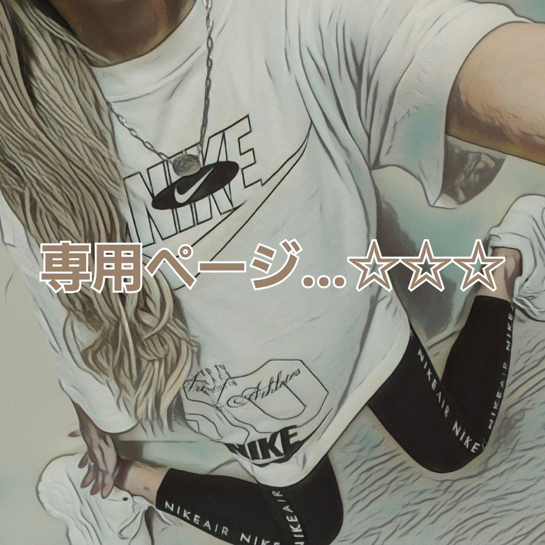 ♛chibimama♛様♡これは即決勝ち！　激かわすぎ♡　ロゴいっぱい　Tシャツ