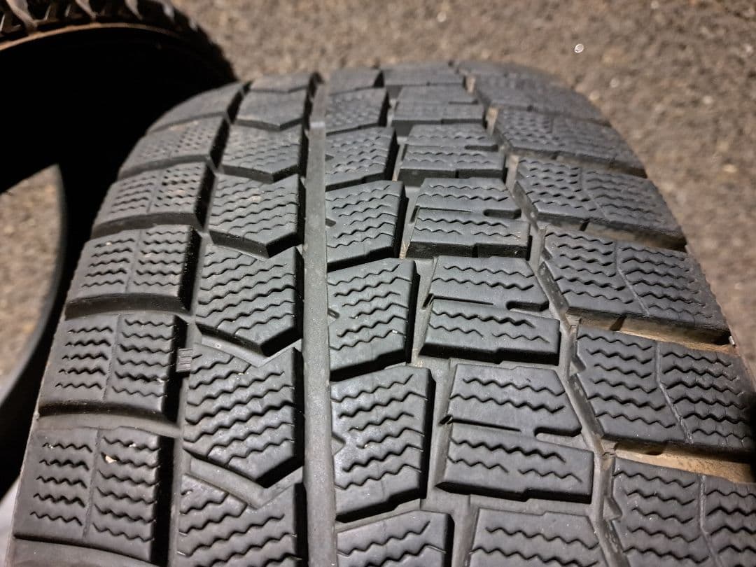 バリ山！215/45R17×4本！信頼のダンロップ！ゴム良好！安心！送料￥300