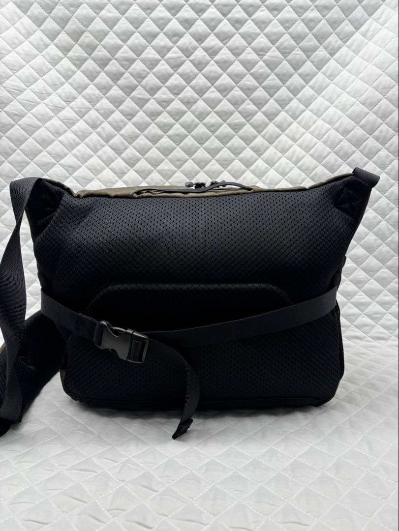 極美品　THE NORTH FACE ノースフェイス　ベビースリングバッグ