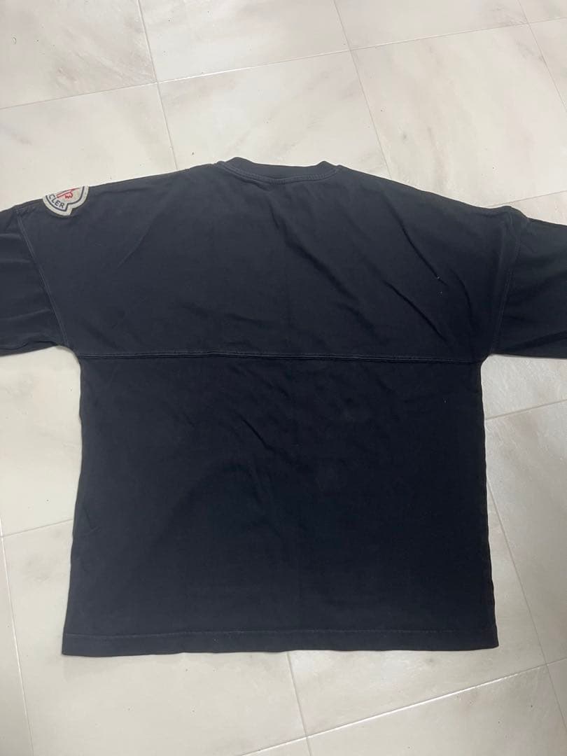【値下げ中‼️】MONCLER メンズロングTシャツ