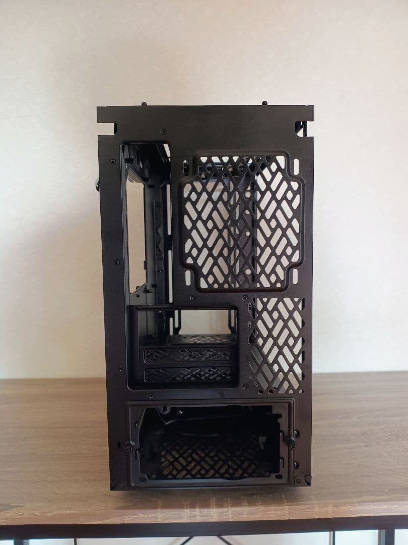 Define 7 Mini Solid ミニタワー型PCケース
