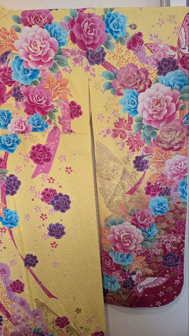 【美品】振袖 華やかな花柄 蝶柄 黄色♪