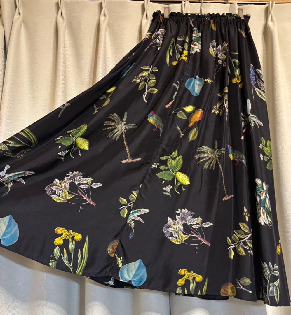 CABAN シルクロングスカート　ボタニカル　花柄