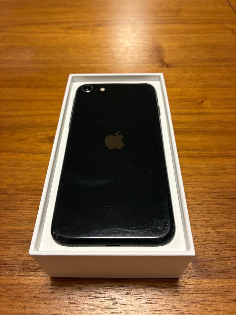 Apple iPhone SE第2世代 ブラック 本体
