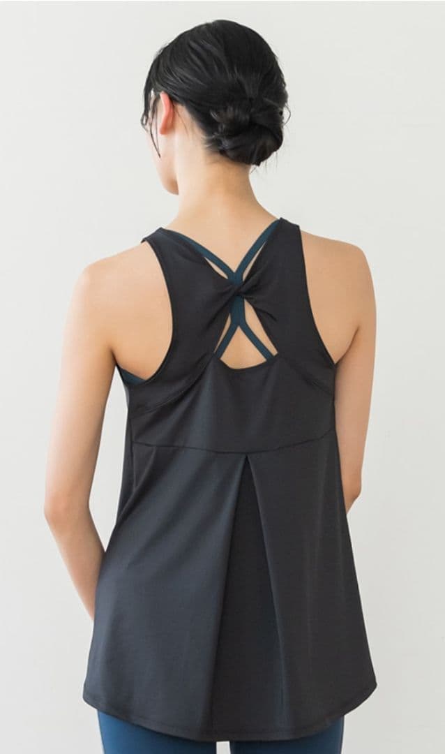 SUKALA　バックツイストタンクトップ　XL　タグ付き未使用
