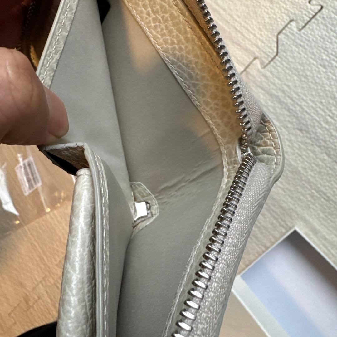 マルジェラ　ホワイト　レザー 二つ折り財布
