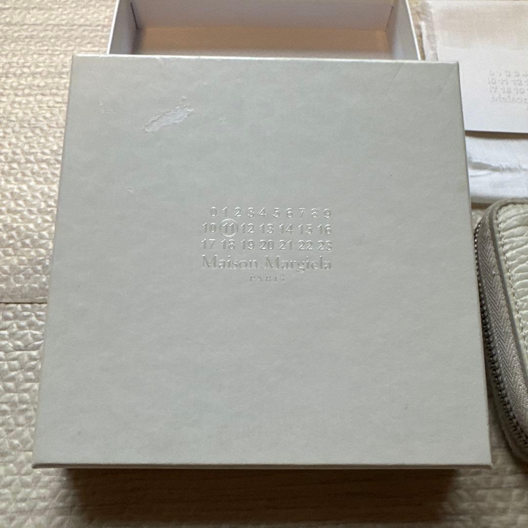 マルジェラ　ホワイト　レザー 二つ折り財布